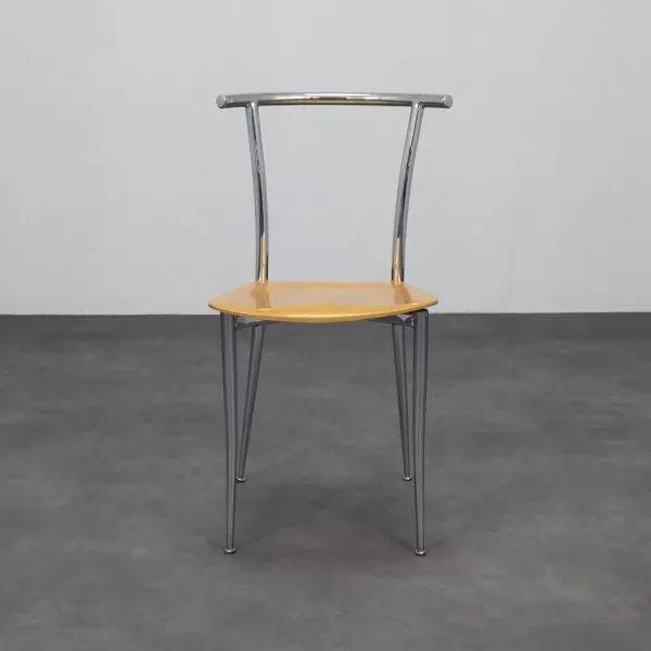 Illustration numéro 5 du produit Ensemble rare de 4 chaises de salle à manger postmodernes par Segis, Italie, années 1990.