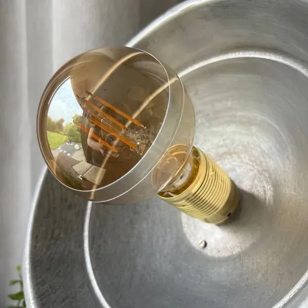 Illustration numéro 5 du produit Lampe indus en alu