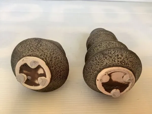 Illustration numéro 5 du produit Paire de petits bougeoirs vases