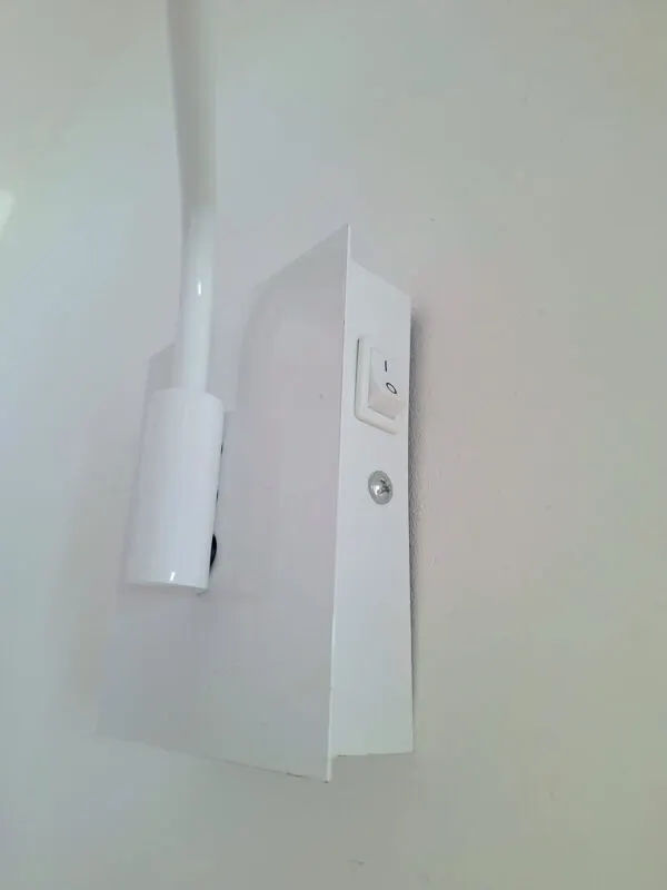 Illustration numéro 5 du produit Applique articulée, Voltige AMPM, luminaire design
