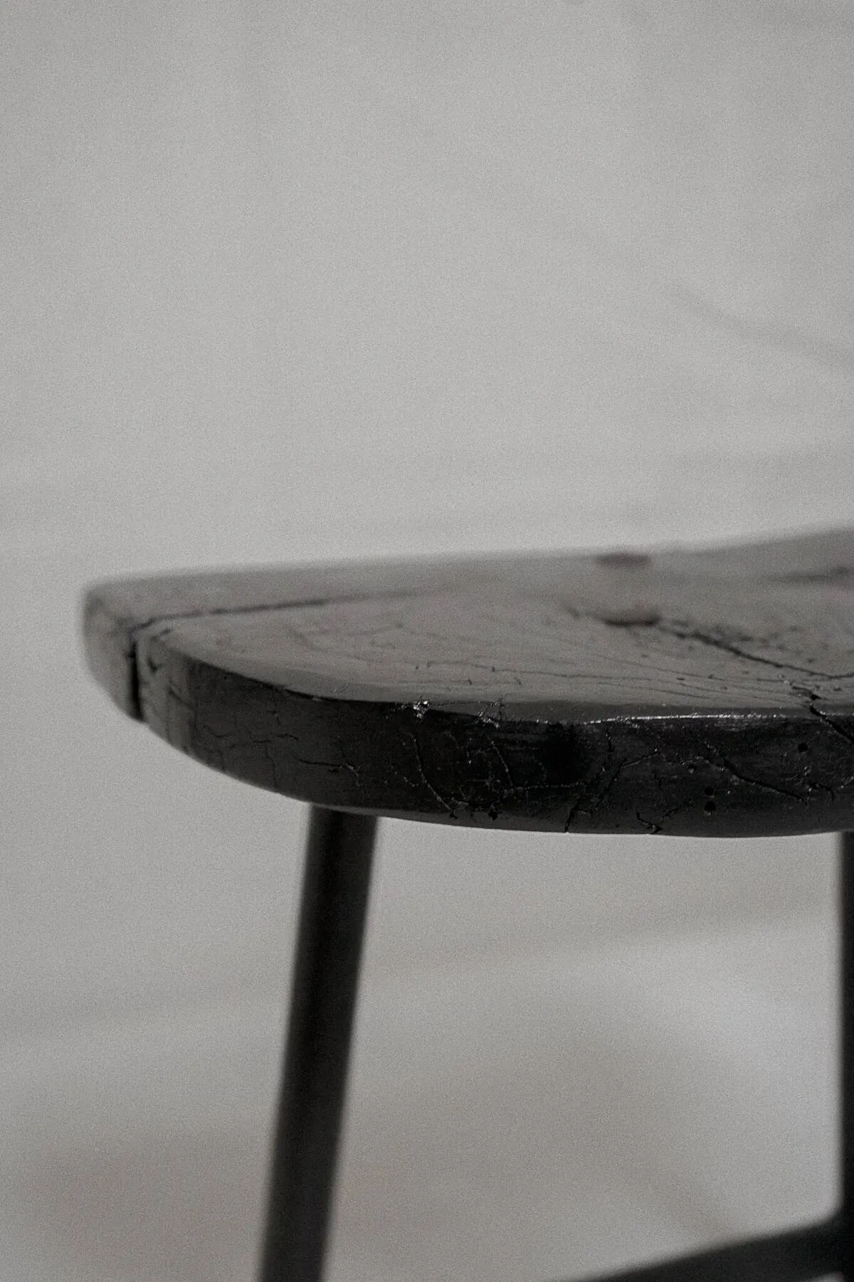 Illustration numéro 5 du produit Le petit tripode bois brulé