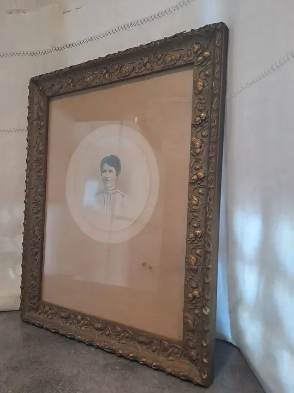 Illustration numéro 5 du produit Cadre photo Portrait Tableau ancêtre Femme Art Nouveau XIX France  Décoration vintage