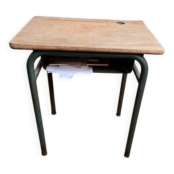 Illustration numéro 5 du produit Bureau écolier ancien