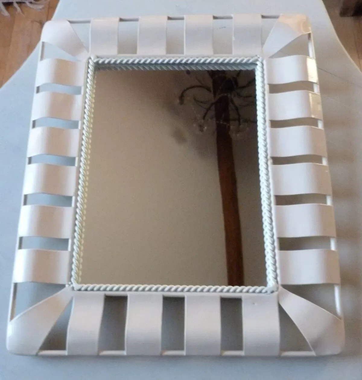 Illustration numéro 5 du produit Miroir