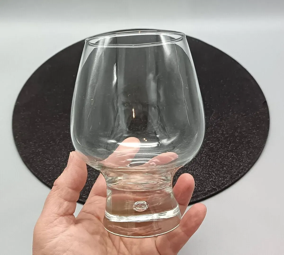 Illustration numéro 5 du produit 6 verres modèle ''fjord'' de durobor transparent pied avec bulle vintage