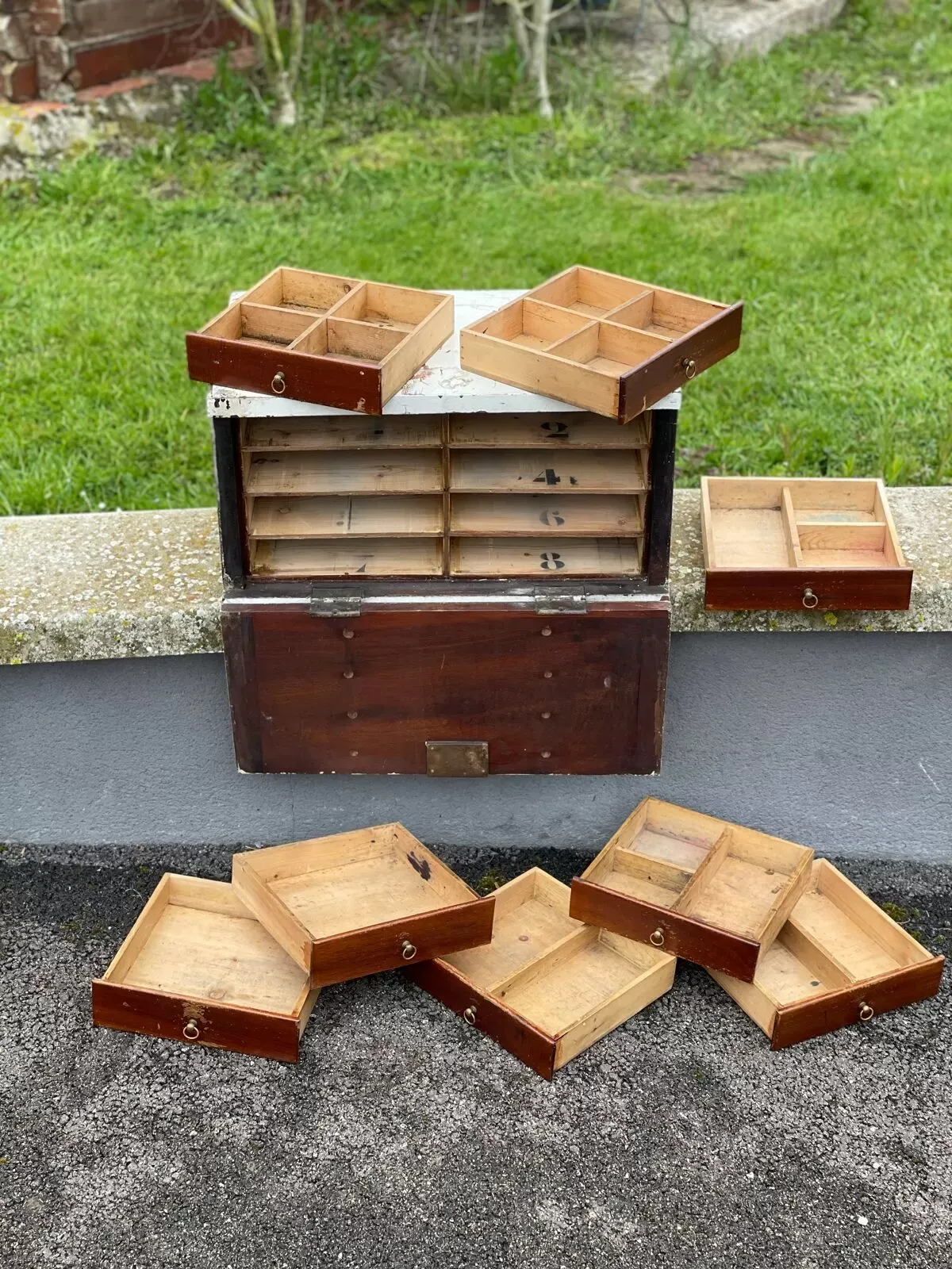 Illustration numéro 5 du produit Meuble d’atelier de métier à 8 tiroirs bijoutier