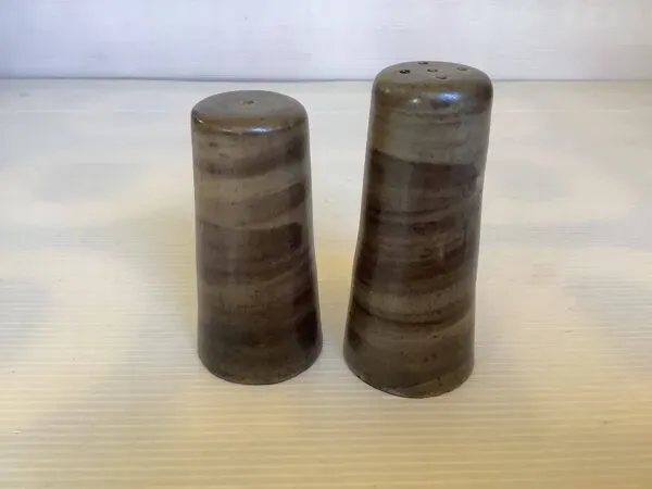 Illustration numéro 5 du produit Sel et poivre céramique marron