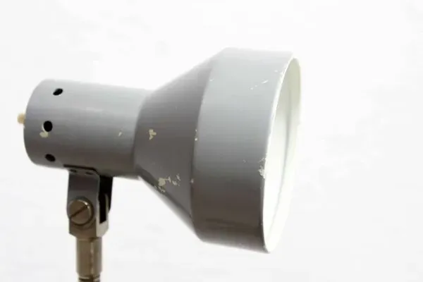 Illustration numéro 5 du produit Lampe industrielle sur pince