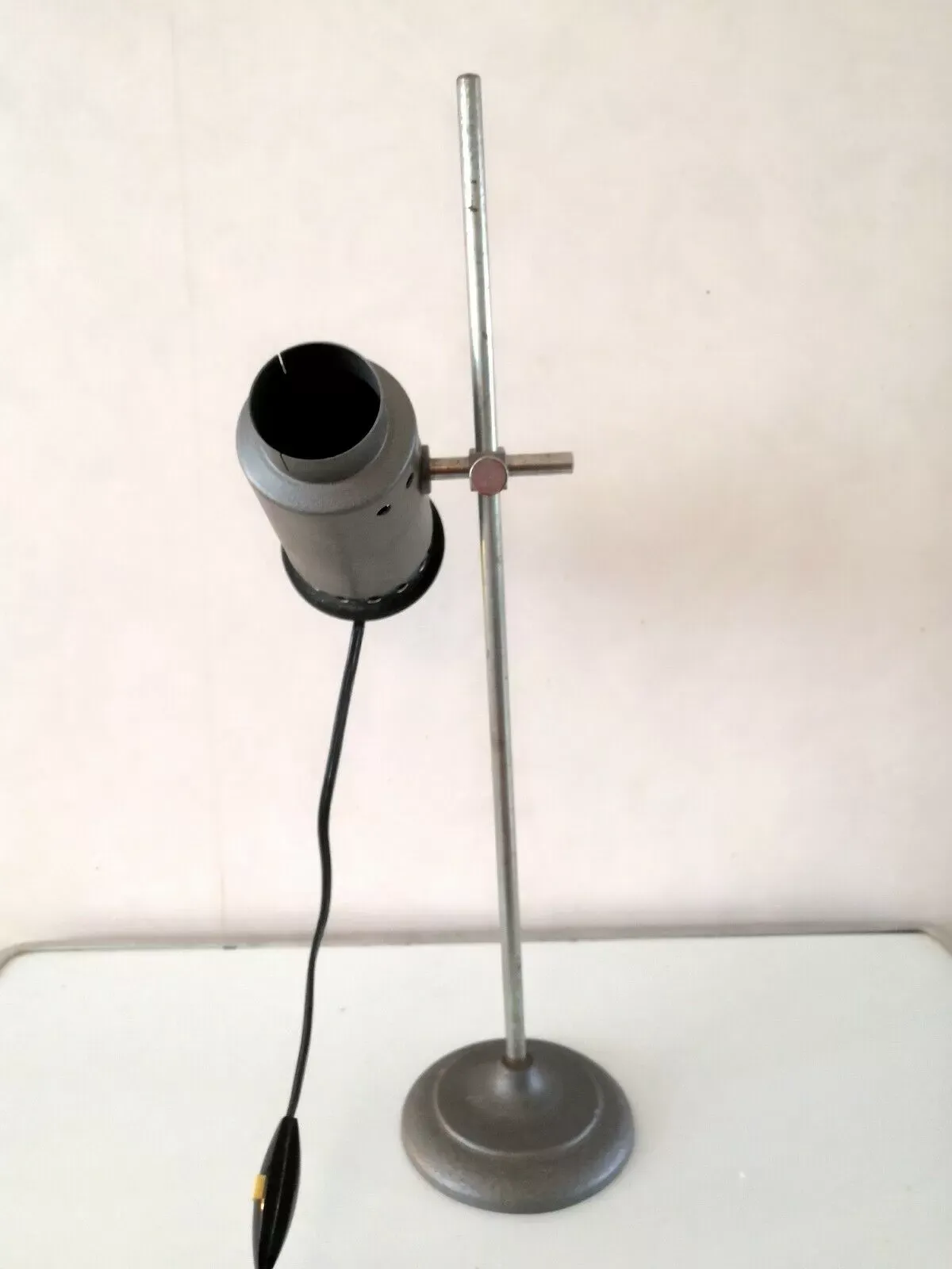 Illustration numéro 5 du produit Lampe industrielle design années 60