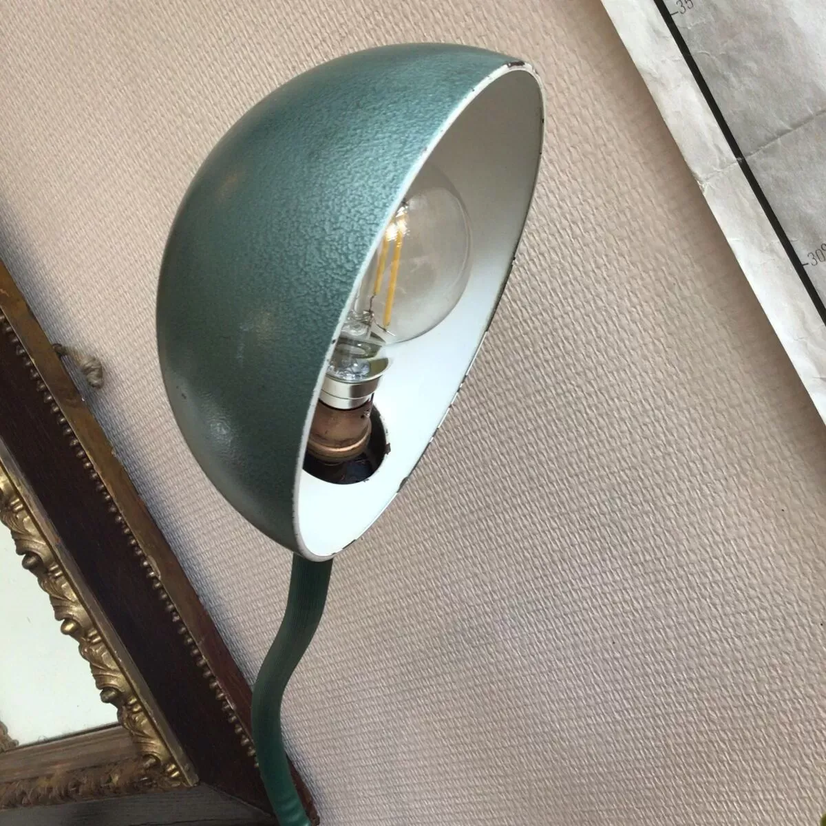 Illustration numéro 5 du produit Lampe d’atelier Adher