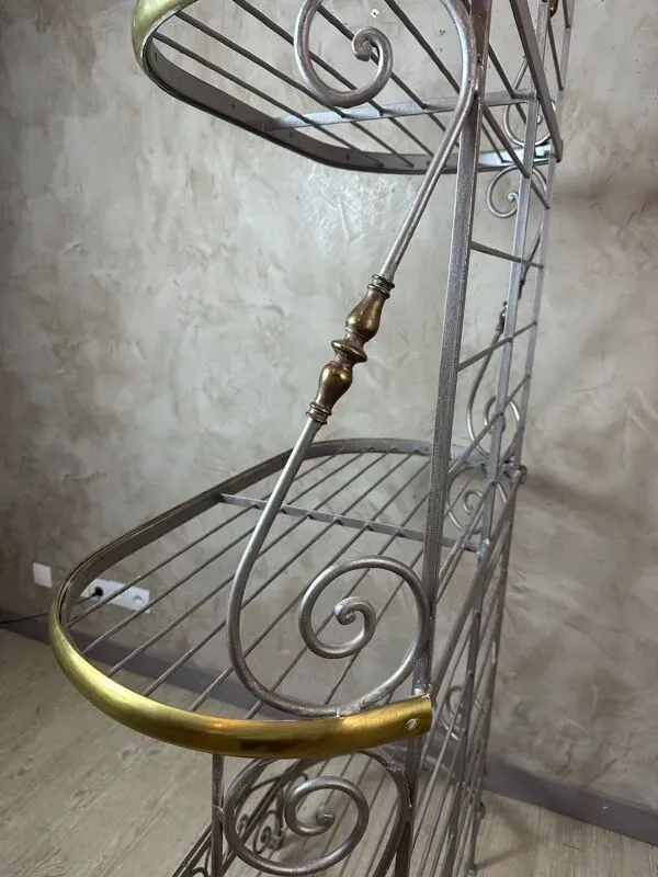 Illustration numéro 5 du produit Étagère de boulangerie