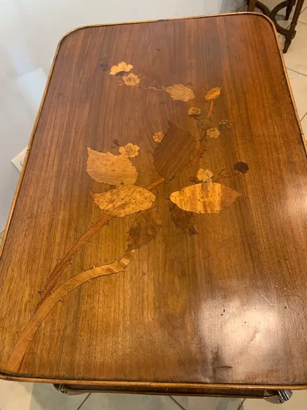 Illustration numéro 5 du produit Guéridon a deux plateaux marquetés Ecole De Nancy XX Siècle