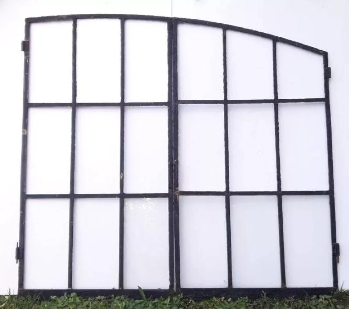 Illustration numéro 5 du produit Fenêtre industrielle arquée métal L128xH114 verrière XIX° 2 vantaux