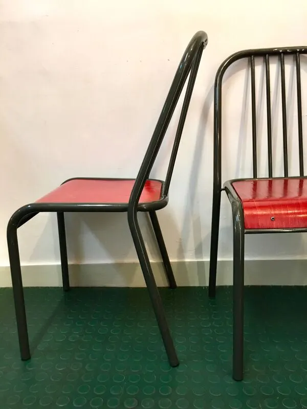 Illustration numéro 5 du produit Paire chaises industrielles vintage