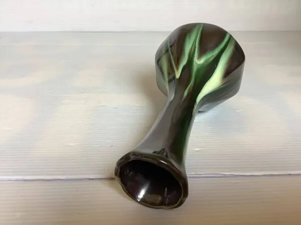 Illustration numéro 5 du produit Vase soliflore flammé noir irisé Thulin Belgium