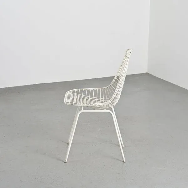 Illustration numéro 5 du produit Lot de 6 chaises ''Bikini'' de Charles & Ray Eames pour Herman Miller, 1951