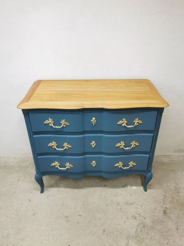 Illustration numéro 5 du produit Commode vintage en merisier relookée