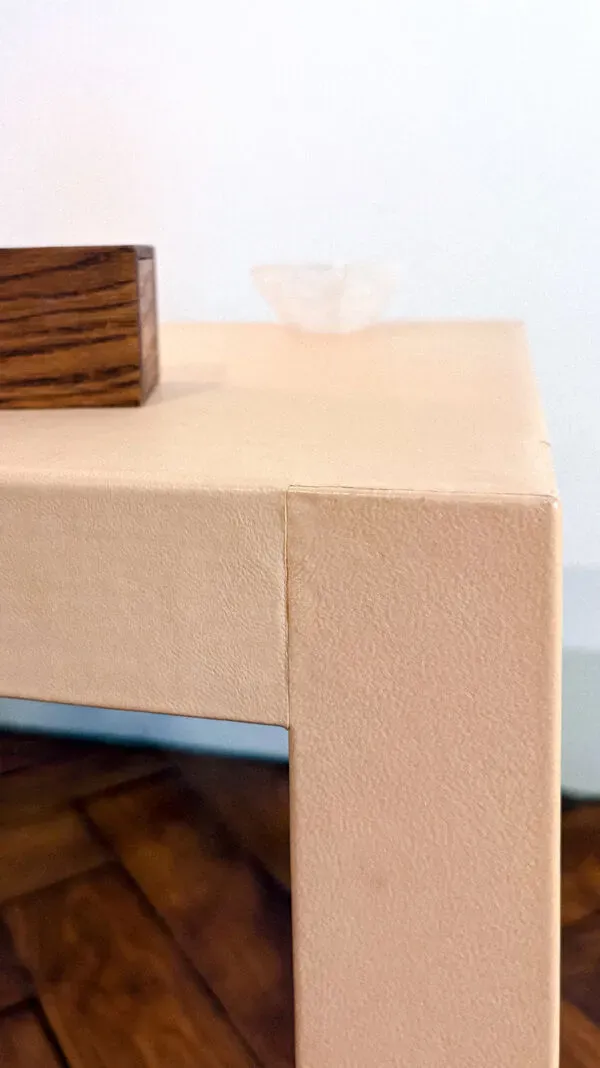 Illustration numéro 5 du produit Jean-michel frank - table d’appoint gainée de cuir