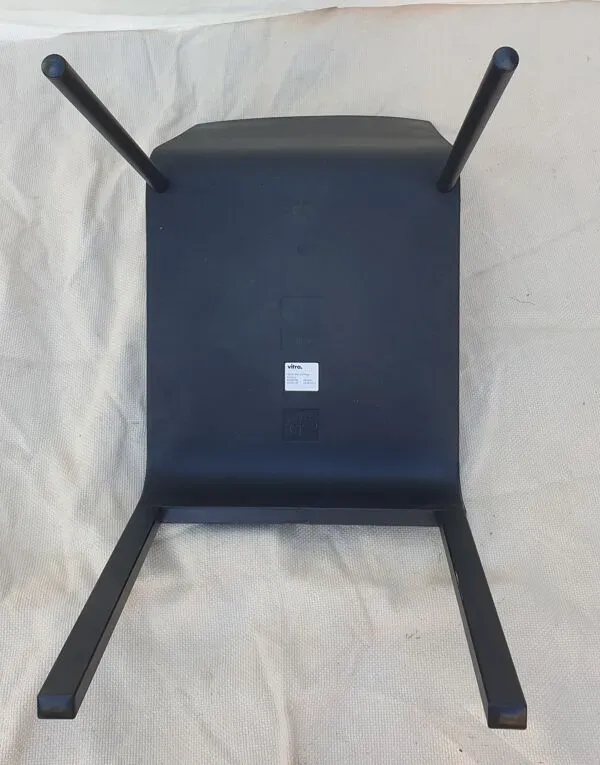 Illustration numéro 5 du produit Chaise Vitra 03