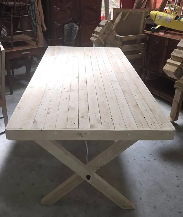 Illustration numéro 5 du produit Table design industriel / bois massif aérogommé / L 242 cm