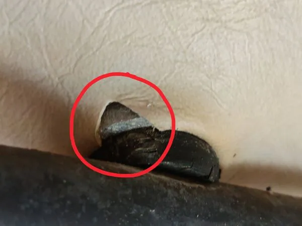 Illustration numéro 5 du produit Paire de Chaises ''Tonneau'' en Aluminium de Pierre Guariche (1954)