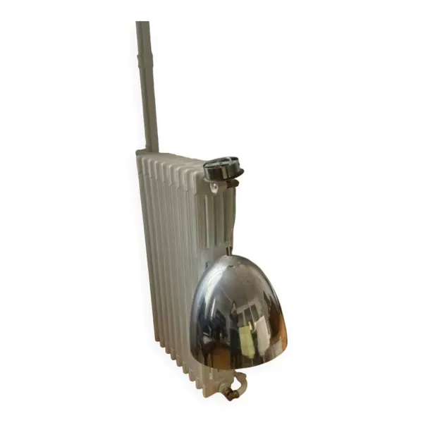 Illustration numéro 5 du produit Suspension vintage en métal chromé – design années 70