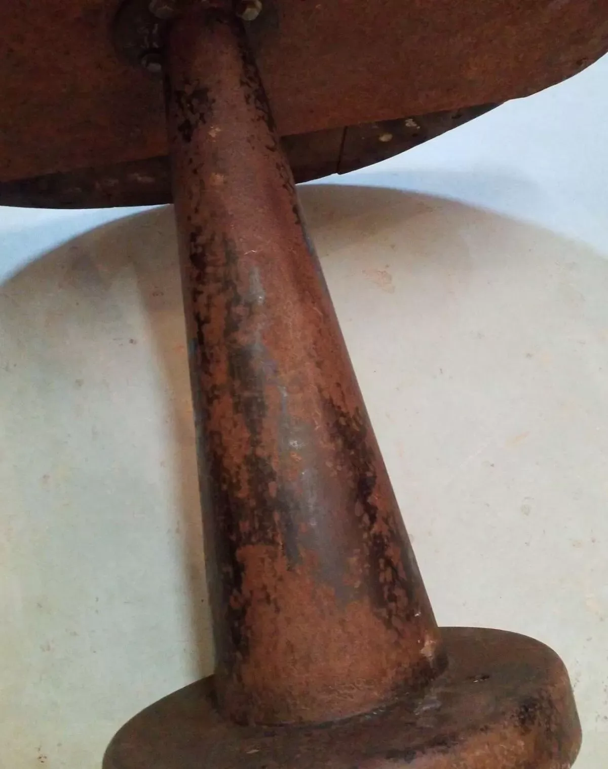 Illustration numéro 5 du produit Table industriel