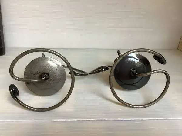 Illustration numéro 5 du produit Paire de bougeoirs ressort spirale style Bouillot