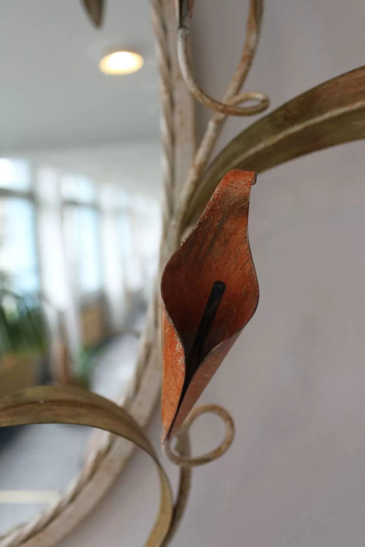 Illustration numéro 5 du produit Miroir végétal en fer forgé style art déco, 1960