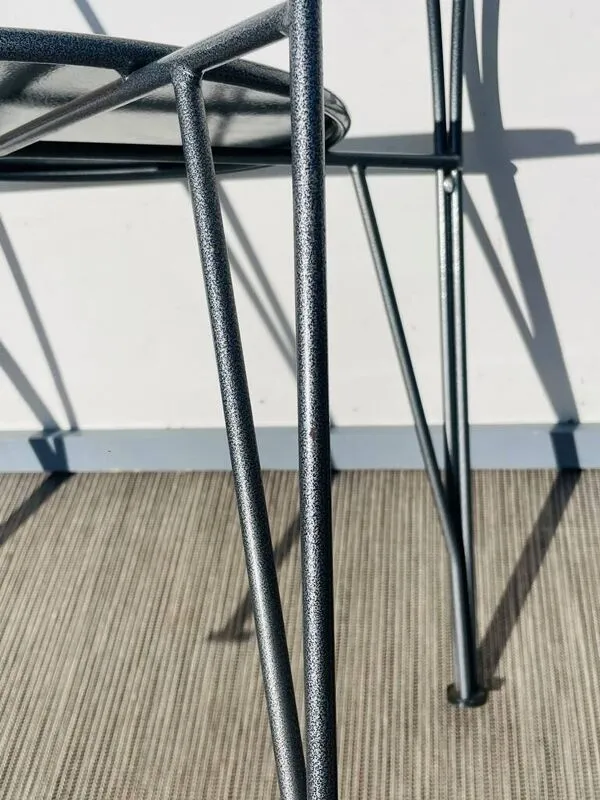 Illustration numéro 5 du produit Paire de chaises ' Lune d'Argent ' Pascal Mourgue - Fermob. Vintage 80s