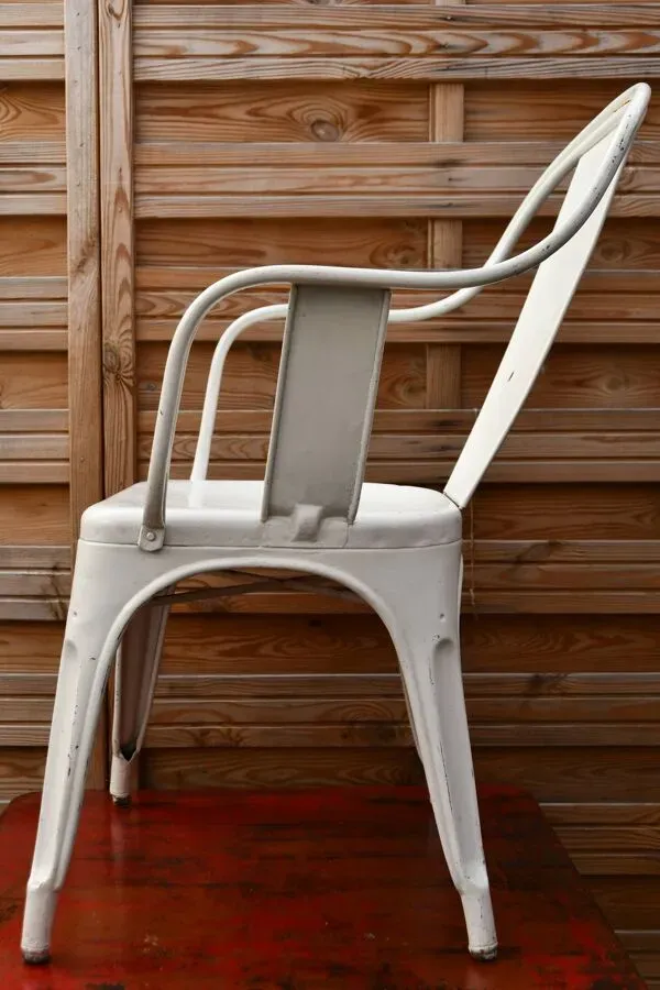 Illustration numéro 5 du produit Fauteuil Tolix C de Xavier Pauchard