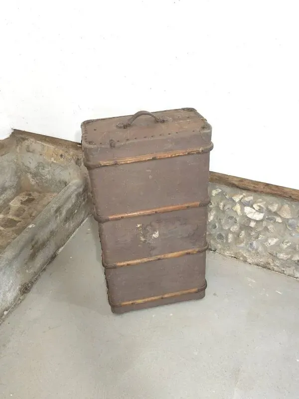 Illustration numéro 5 du produit Grande malle vers 1930