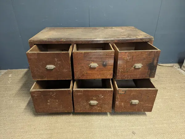 Illustration numéro 5 du produit Meuble de métier, d'atelier