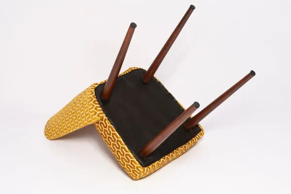 Illustration numéro 5 du produit Chaise coquille jaune moutarde style milieu du siècle, Europe, années 1960