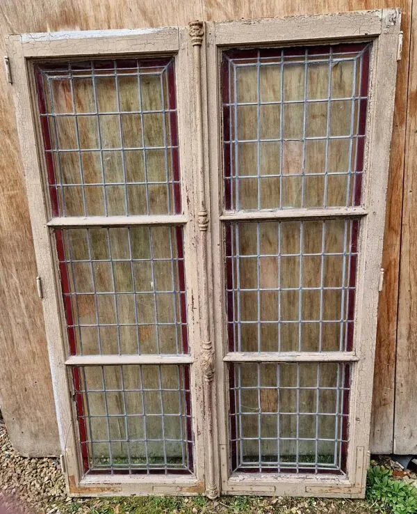 Illustration numéro 5 du produit Paire de Fenêtre vitraux