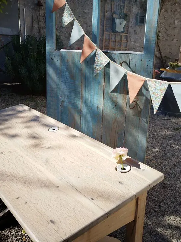 Illustration numéro 5 du produit Pupitre d'écolier vintage