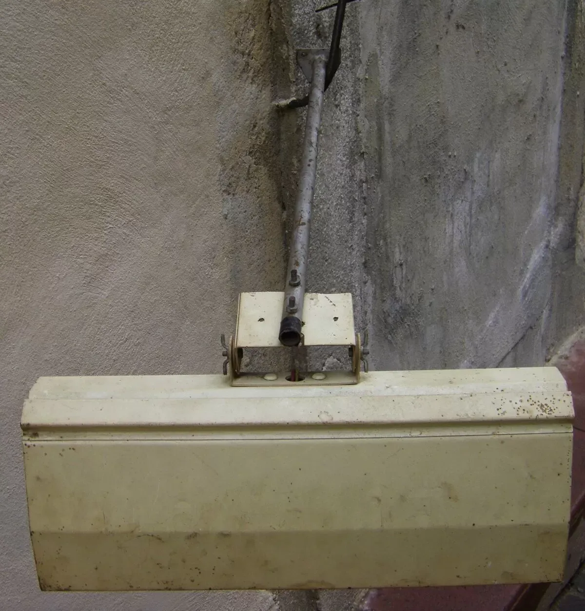 Illustration numéro 5 du produit Lampe industrielle