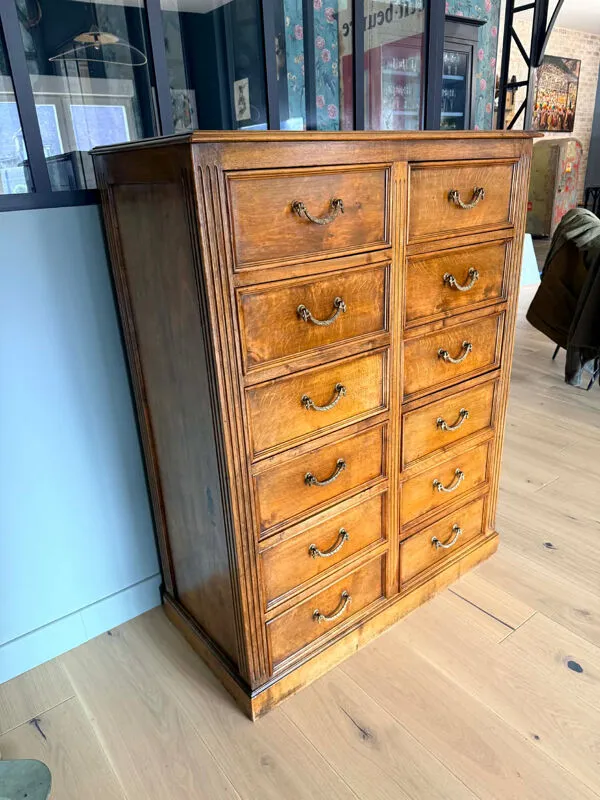 Illustration numéro 5 du produit Meuble de métier