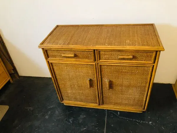 Illustration numéro 5 du produit Buffet bas rotin&bambou tressé—Vivai del Sud, Italie circa 70