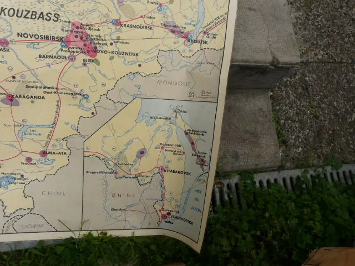 Illustration numéro 5 du produit Affiche scolaire mdi l'urss