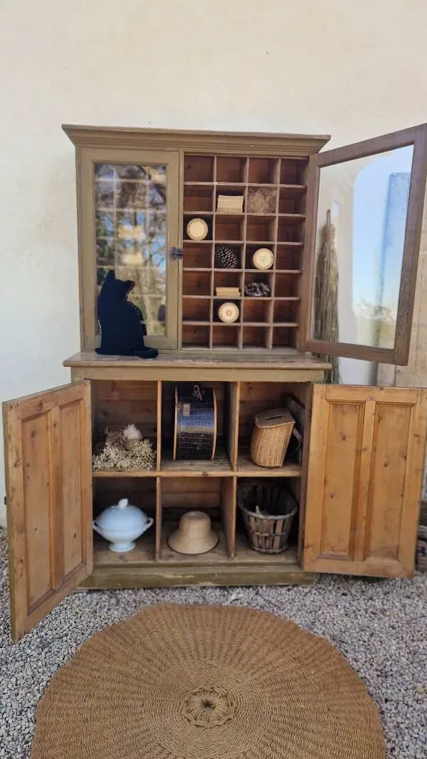 Illustration numéro 5 du produit Meuble de métier