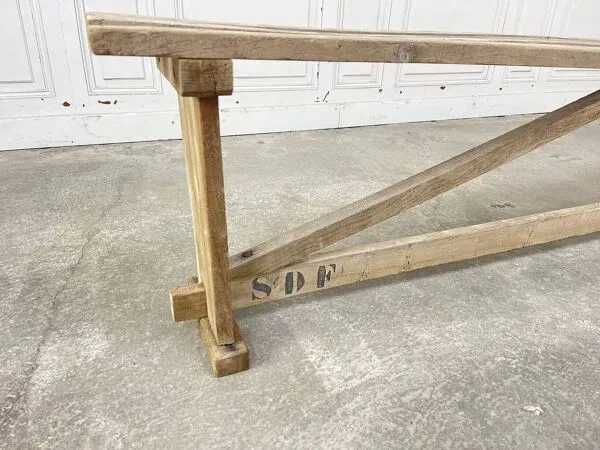 Illustration numéro 5 du produit Bancs à lattes 1930 en hêtre