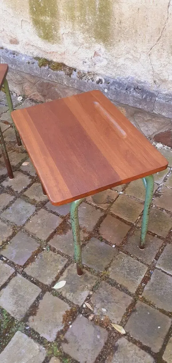 Illustration numéro 5 du produit Paire de table année 60 en métal tubulaire et  teck massif