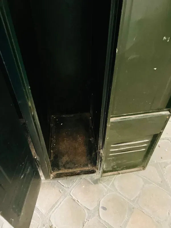 Illustration numéro 5 du produit Vestiaire industriel, armoire métallique 3 portes