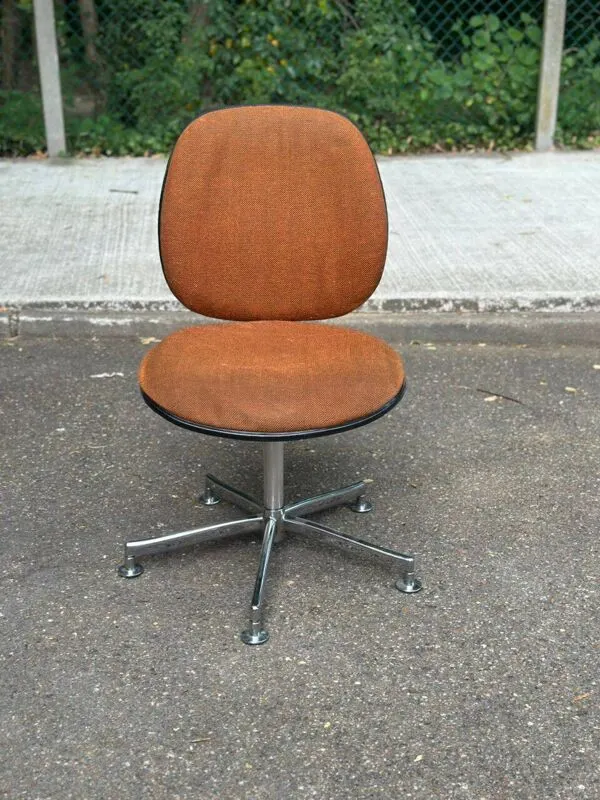 Illustration numéro 5 du produit Chaise de bureau Strafor, années 70