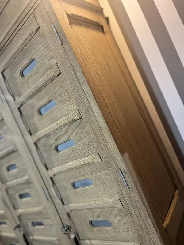 Illustration numéro 5 du produit Meuble de notaire