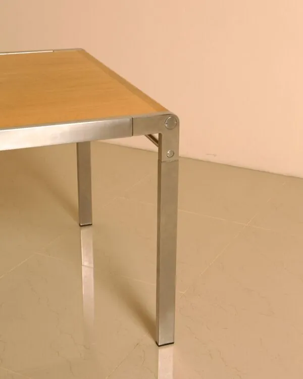 Illustration numéro 5 du produit Table à manger ''TE23'' par Claire Bataille et Paul Ibens pour Spectrum 70's