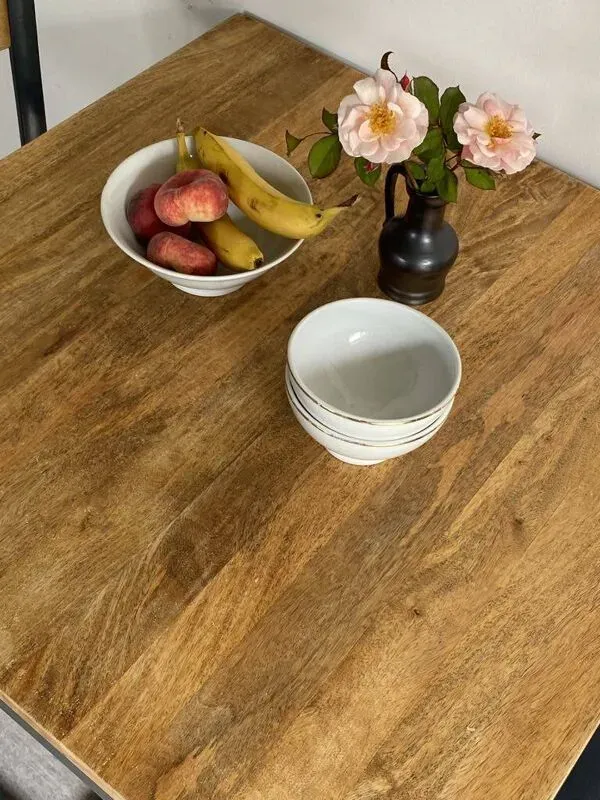 Illustration numéro 5 du produit Table