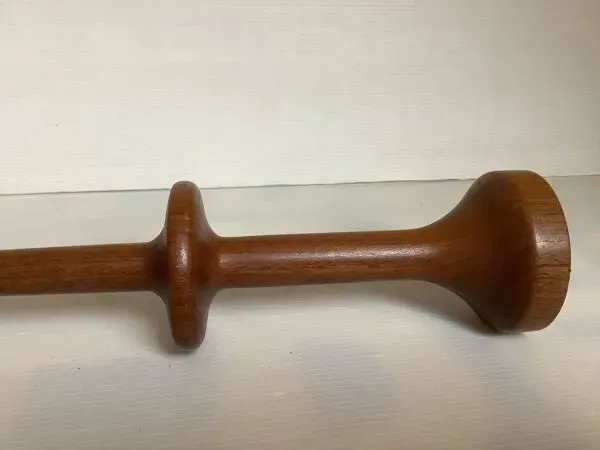 Illustration numéro 5 du produit Bougeoir scandinave en teck