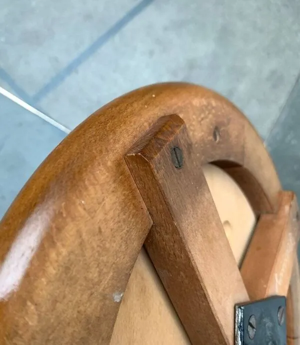 Illustration numéro 5 du produit Tabouret Rotatif Trépied Industriel Milieu du Siècle, Années 1960